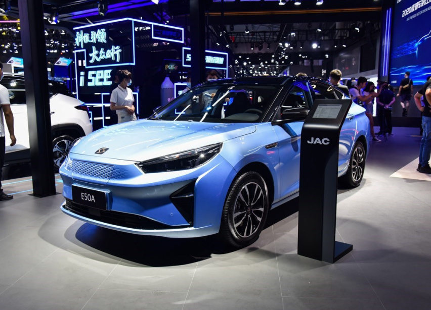nedc续航达530km江淮大众思皓e50a亮相成都车展