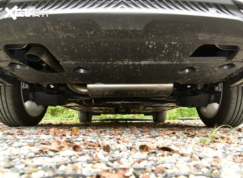 凡尔赛c5 x:全系搭"魔毯底盘",入门即高配,法系车这次认真了