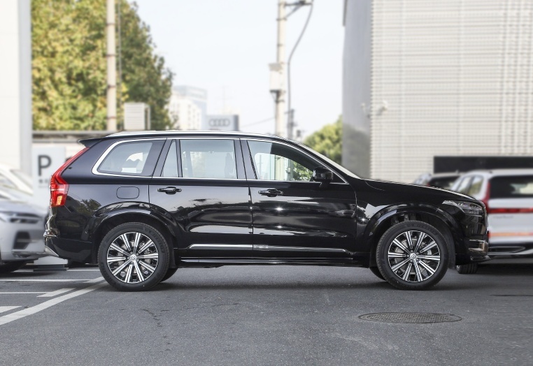 2023款沃尔沃xc90正式上市!提供豪华外观套件,还有四驱可选