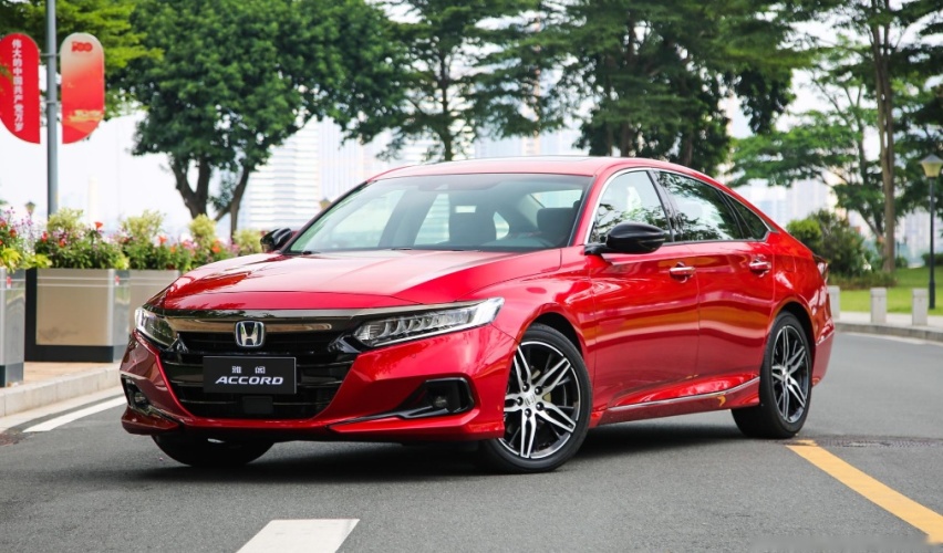 0智导互联系统最值得一提的是,中期改款雅阁搭载了最新的honda
