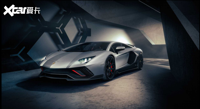 兰博基尼aventador 搭载v12发动机 百公里加速2.8秒