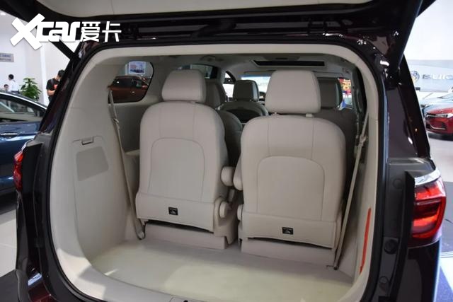 【到店实拍"商务舱"别克新款gl8 avenir 6座版