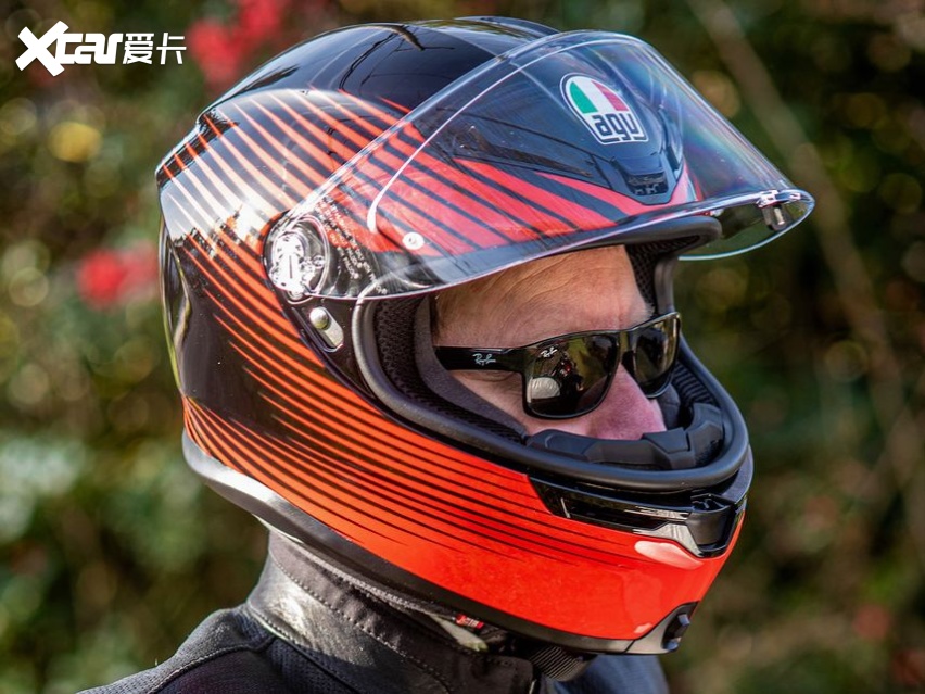 最轻的公路盔之一 agv k6头盔外媒测评