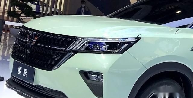2021上海车展 五菱首款银标suv-星辰正式亮相-爱卡汽车爱咖号