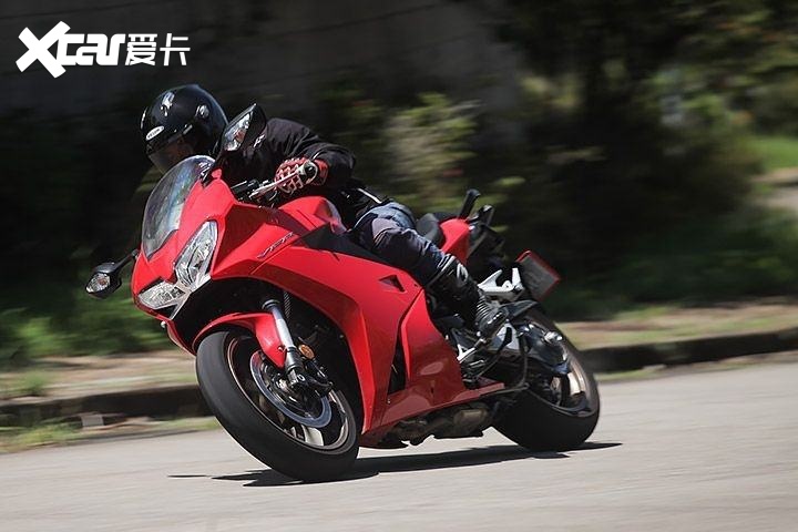 日系四缸机车油耗榜本田cbr650r一举夺冠