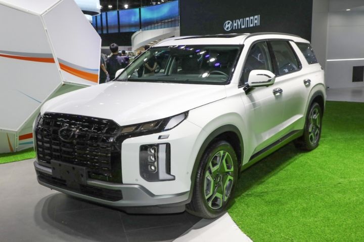 进口中大型suv,全新外观配3.5 v6,现代帕里斯帝成都车展正式上市