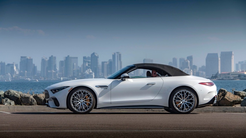 最美奔驰回归 挑战保时捷911!海外试驾amg sl 55!
