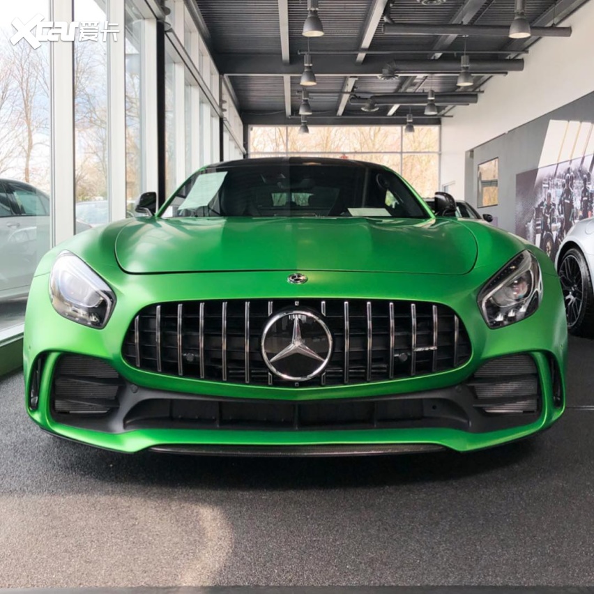 奔驰amg gt r实车 绿色的帅气感