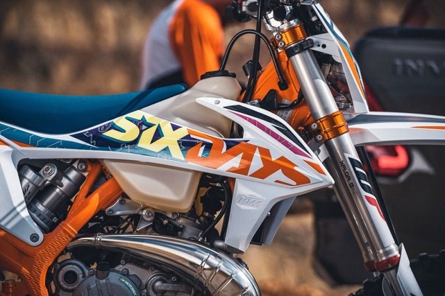 售价超过9万元 ktm exc"六日版"2022款国内上市