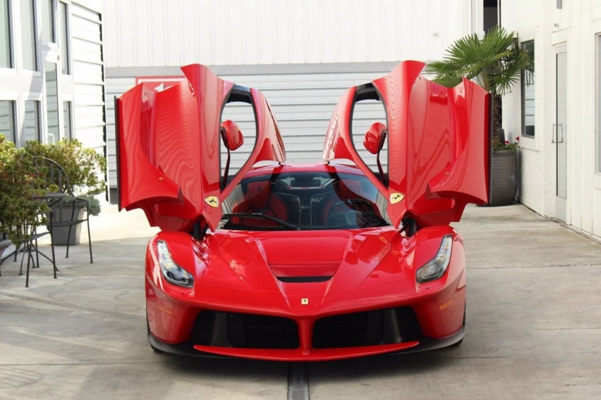 几乎全新的定制马王,2014年法拉利laferrari