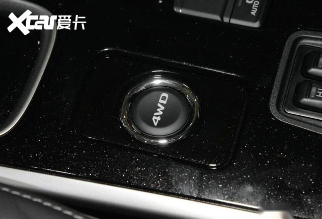 一汽丰田rav4四驱版20万起,和广汽三菱欧蓝德相比如何