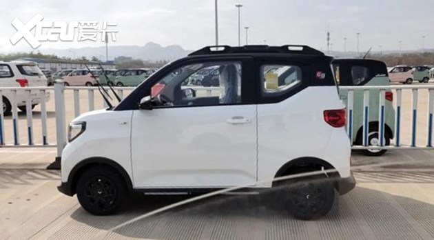 新款五菱宏光miniev实车曝光,外观细节调整,续航或提升至300km-爱卡