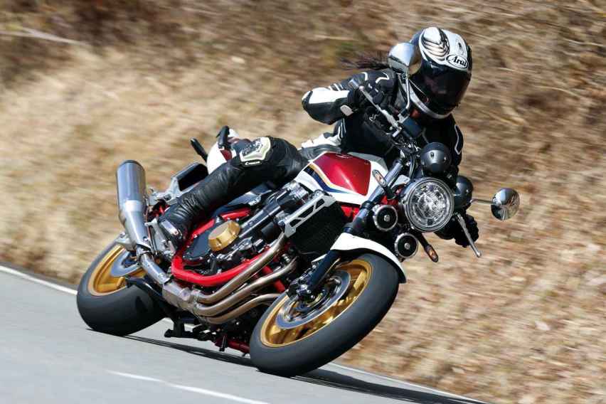 本田cb1300系列双子星摩托详解四缸动力复古高颜值骑行更安全