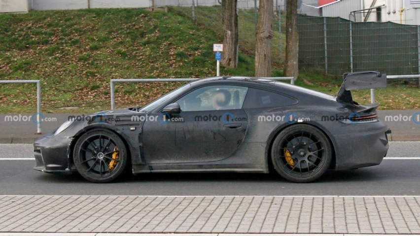 保时捷911gt3 rs谍照曝光 尾翼引人注目