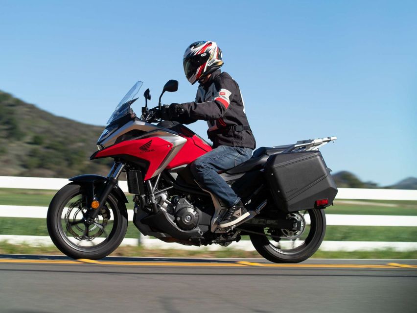 中排量自动挡旅行跨骑摩托本田nc750x动力源自汽车技术