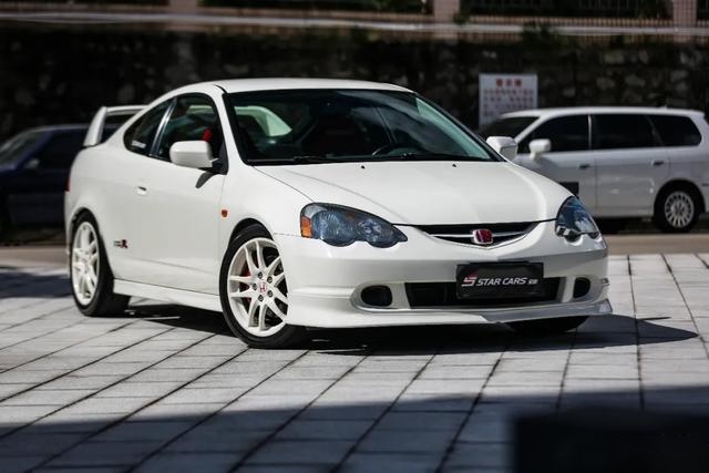 其中最年长的一台是 integra type-r dc5,2001年上市,属于第四代