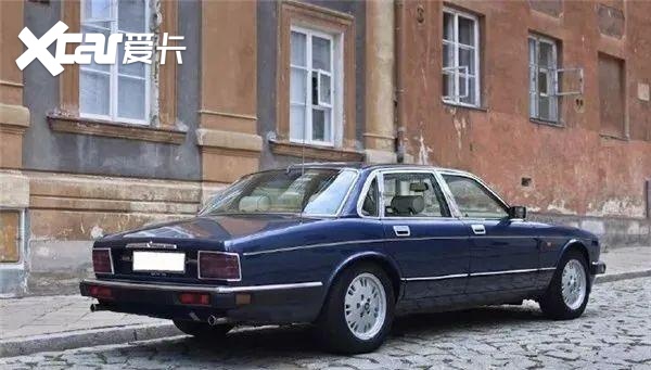 都是帅气大叔,颜值高到没朋友的捷豹xj!