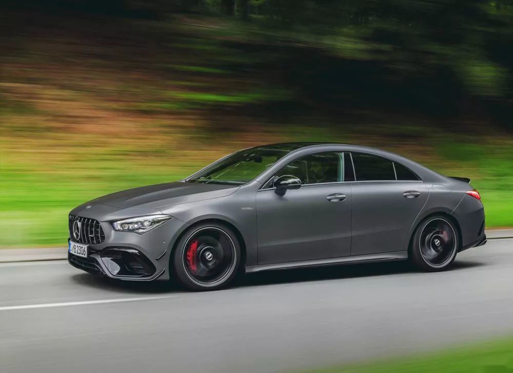 底盘部分,amg cla 45采用了4matic四驱 新型后轴差速器.