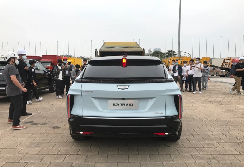 凯迪拉克全新纯电suv,续航650km,标配33寸巨屏