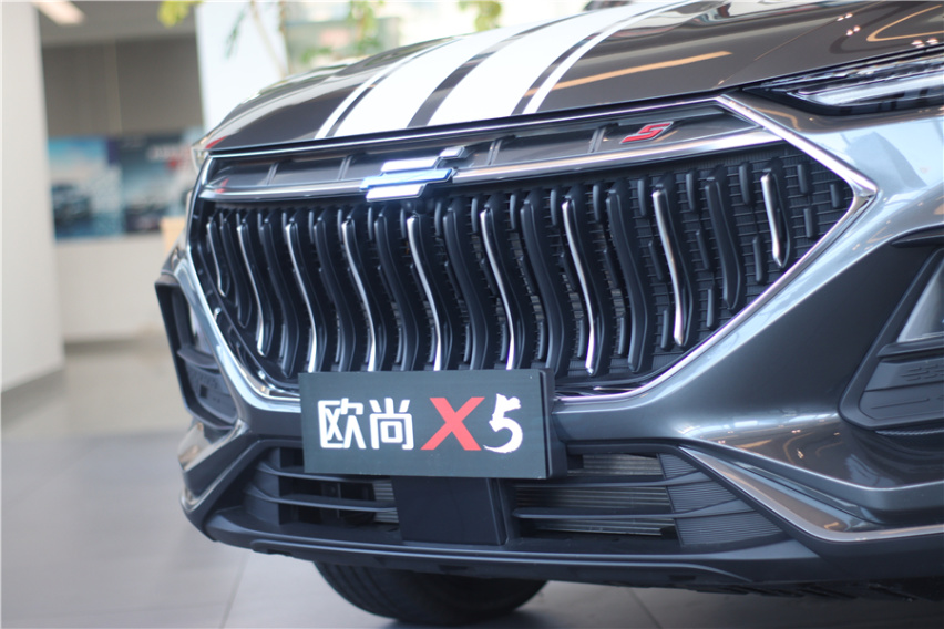 6l cvt豪华型而目前上市的长安欧尚x5共推出了八款配置车型,那么,应该