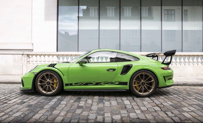 吴亦凡保时捷gt3rs,吴亦凡保时捷gt2rs 保时捷911gt3rs实车简洁的硬朗感