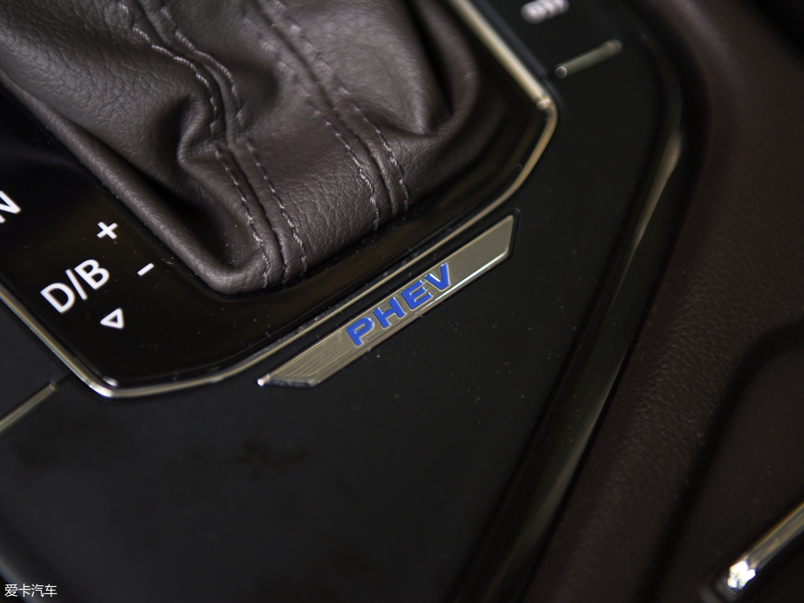 2019;^LԴ 430 PHEV Ş