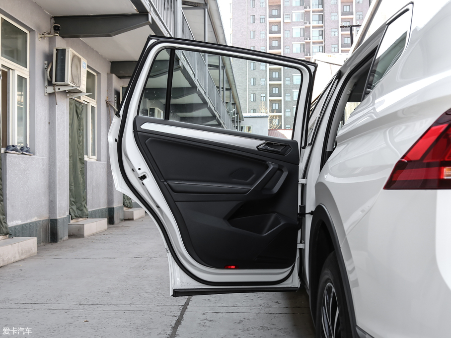 2019;^LԴ 430 PHEV A