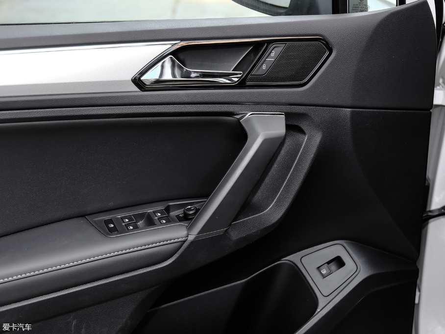 2019;^LԴ 430 PHEV A