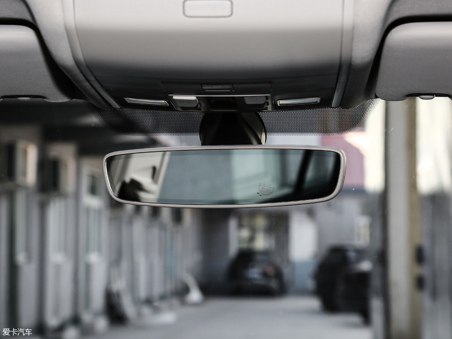 2019;^LԴ 430 PHEV A