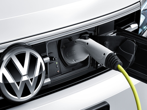 2019430 PHEV Ş (x)(ji)^