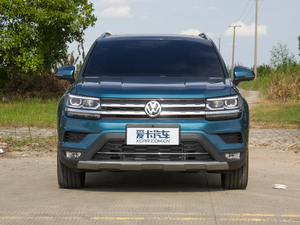 2019款330TSI 四驱旗舰版 正前