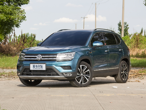 2019款330TSI 四驱旗舰版 左前45度