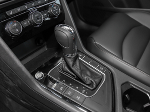 2019款280TSI 豪华版 换挡杆