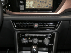 2019款280TSI 豪华版 国VI 空调出风口