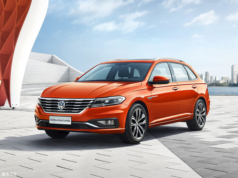 2018�����݃Ɏ� 280TSI DSG���A�� ��V