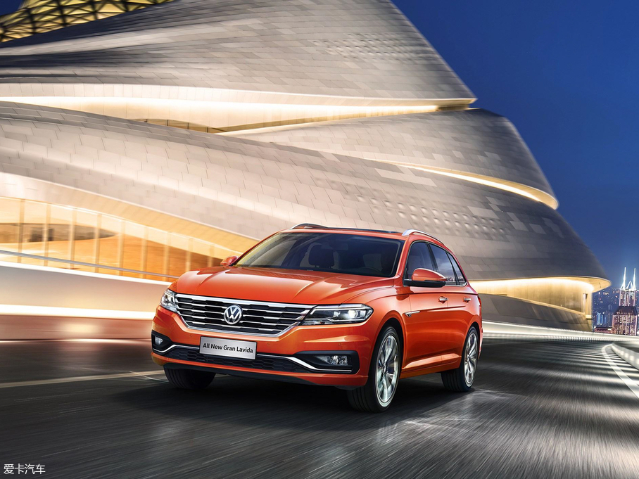 2018݃Ɏ 280TSI DSGA V