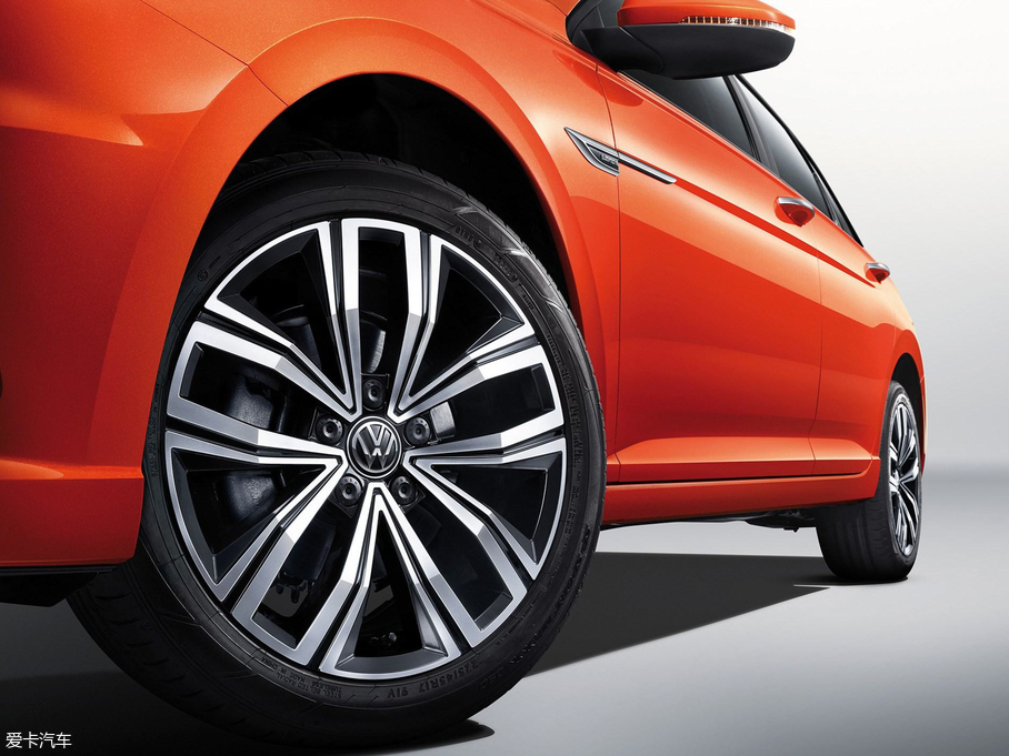 2018݃Ɏ 280TSI DSGA V