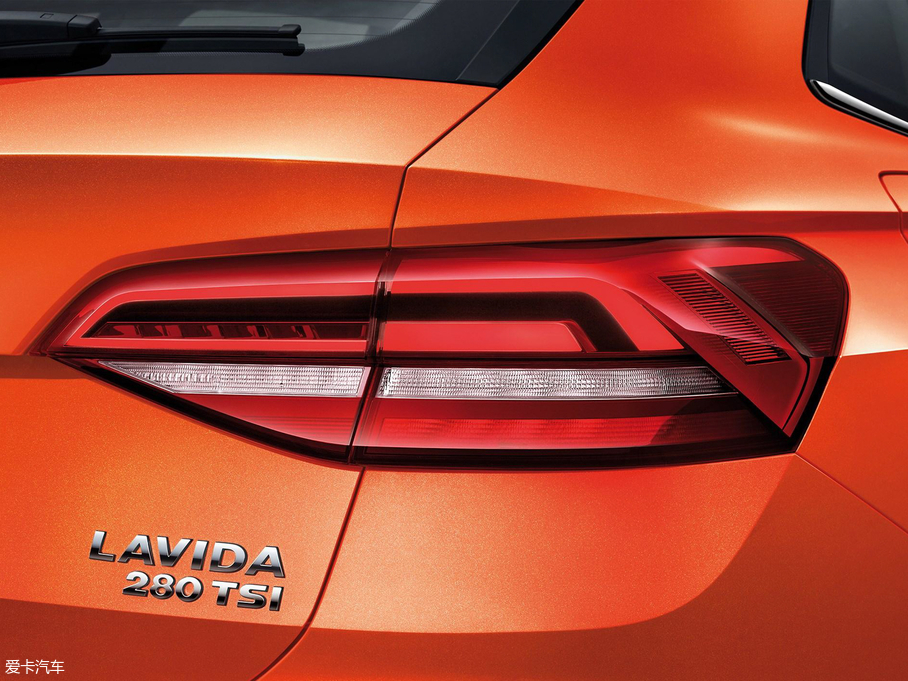 2018݃Ɏ 280TSI DSGA (gu)V