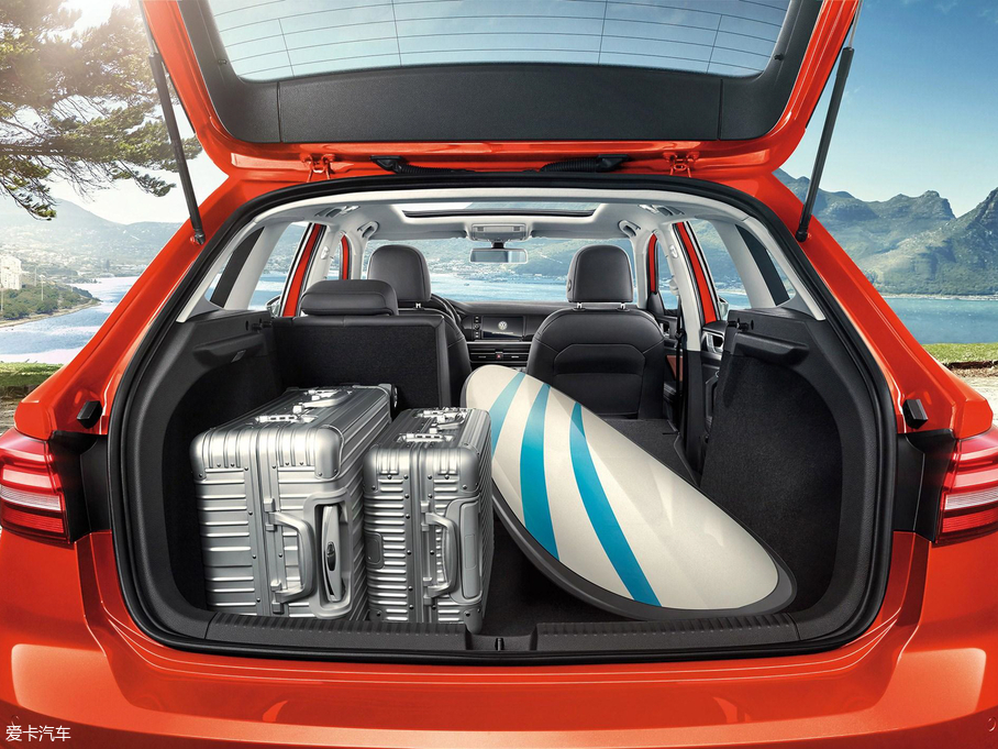 2018݃Ɏ 280TSI DSGA V