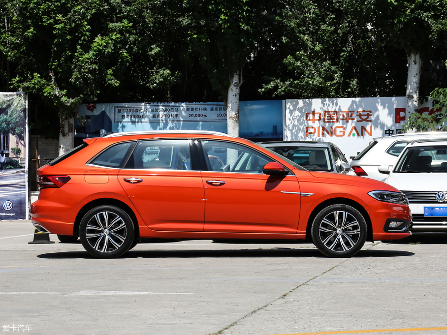 2018݃Ɏ 280TSI DSGA V