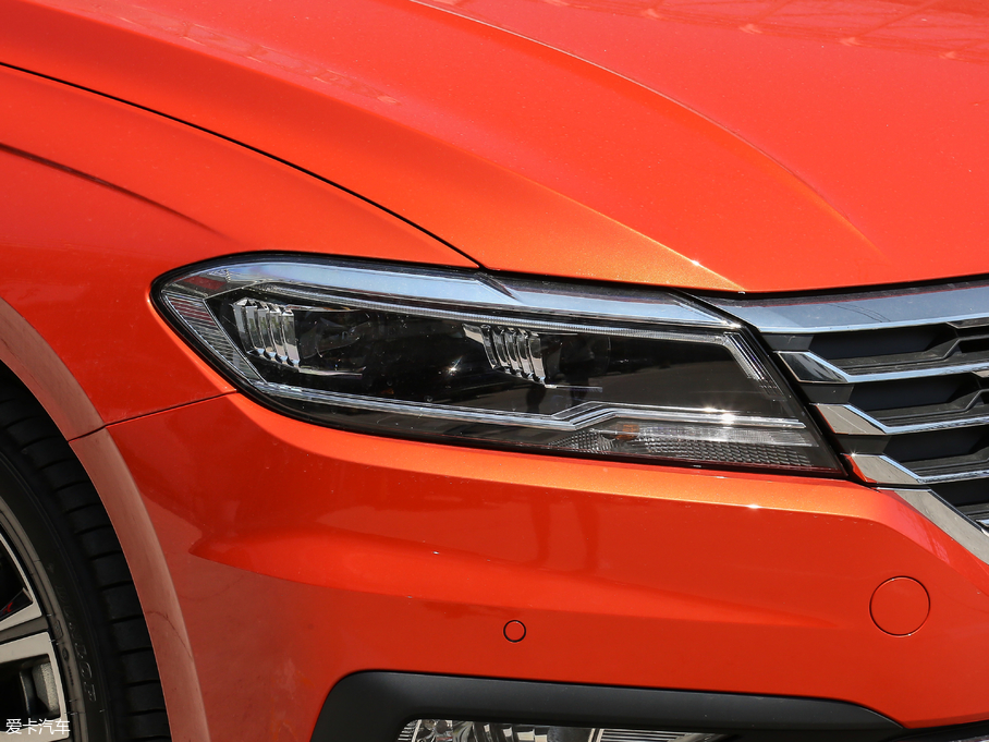 2018݃Ɏ 280TSI DSGA V