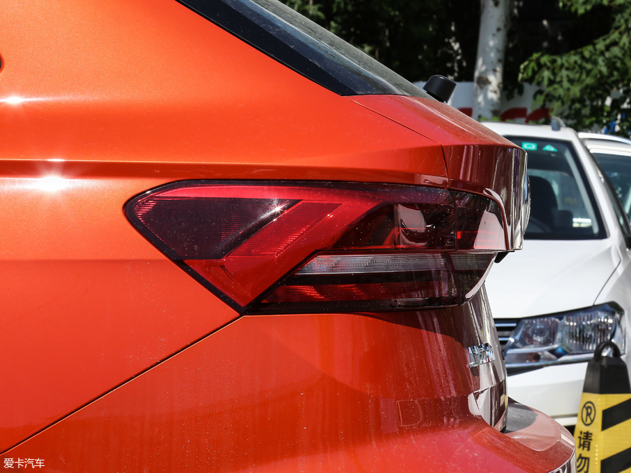 2018݃Ɏ 280TSI DSGA V