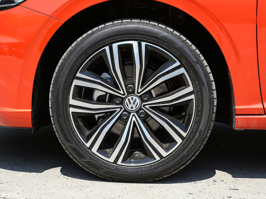 2018݃Ɏ 280TSI DSGA V