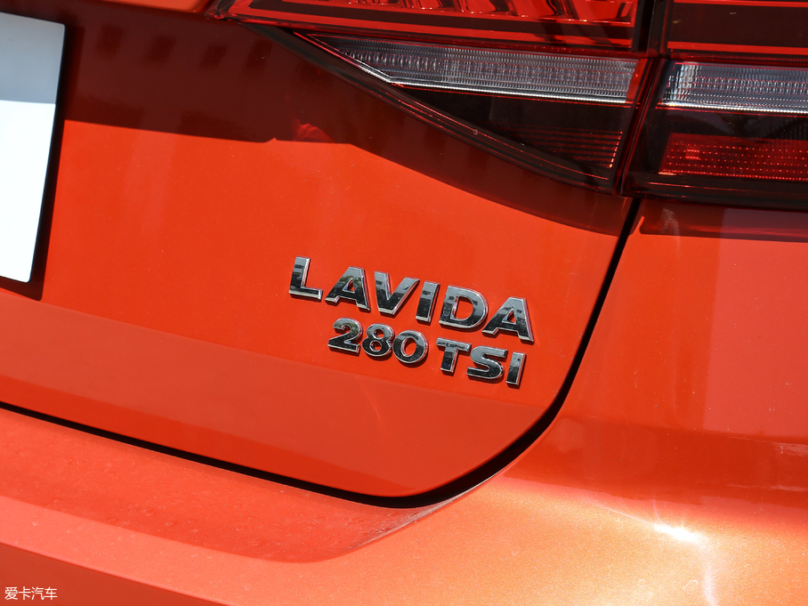 2018݃Ɏ 280TSI DSGA (gu)V