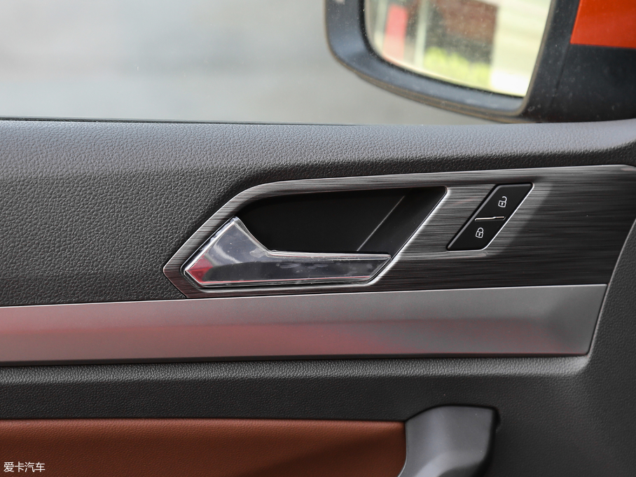 2018݃Ɏ 280TSI DSGA V