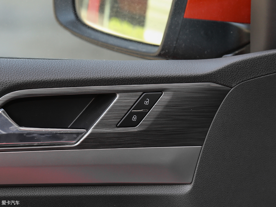 2018݃Ɏ 280TSI DSGA V