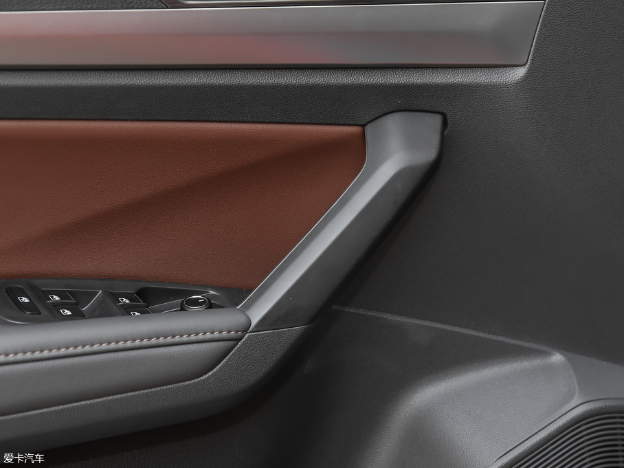 2018݃Ɏ 280TSI DSGA V