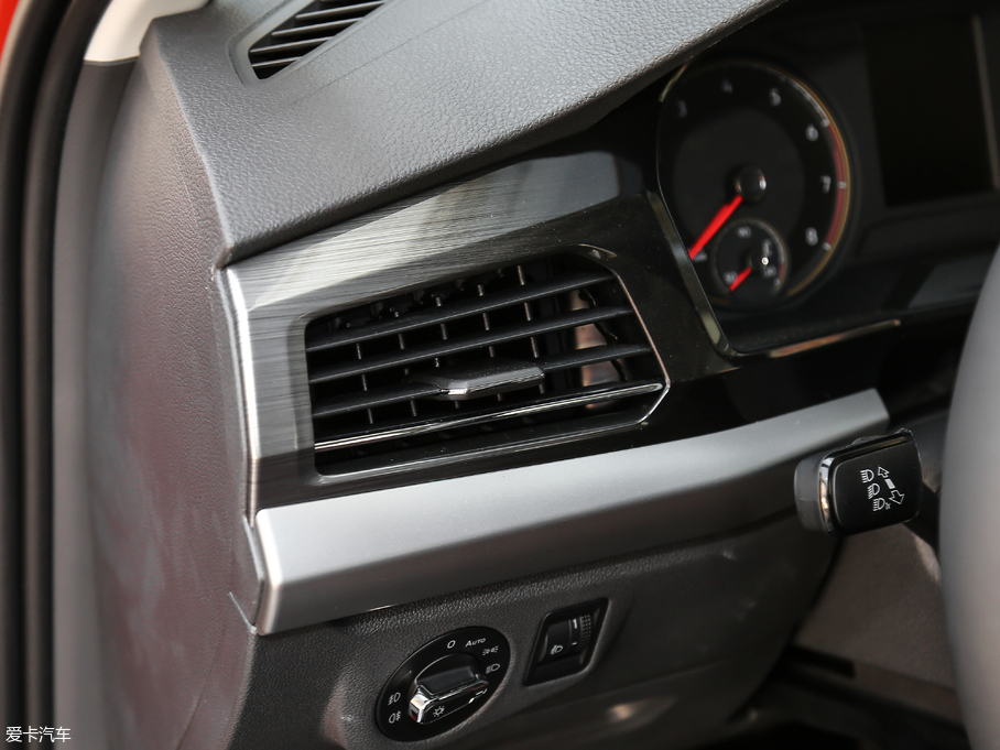 2018݃Ɏ 280TSI DSGA V