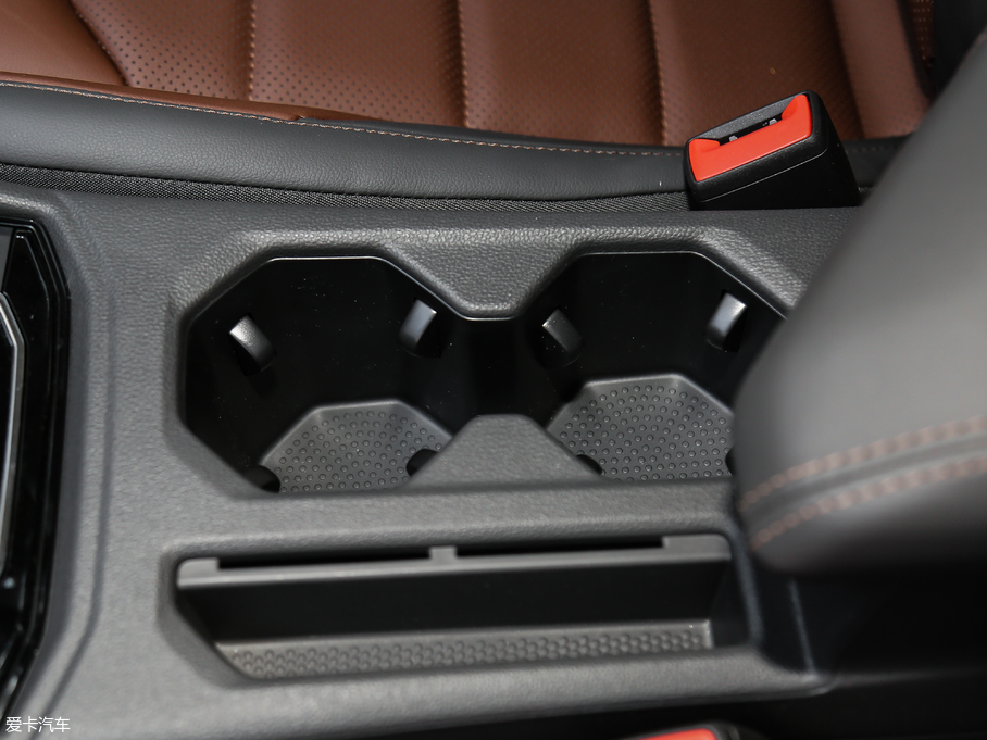 2018݃Ɏ 280TSI DSGA V