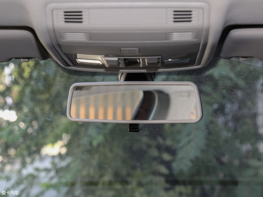 2018݃Ɏ 280TSI DSGA V